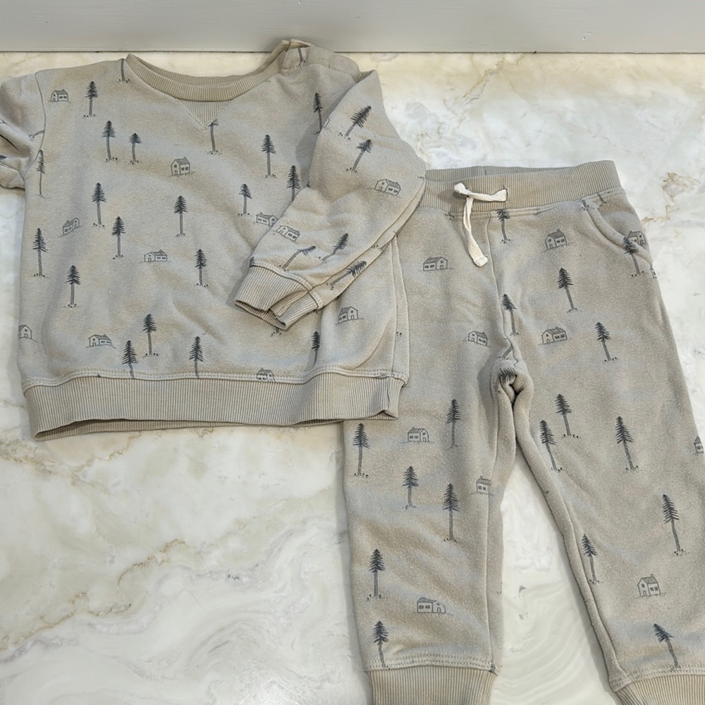 Little Co sweatsuit